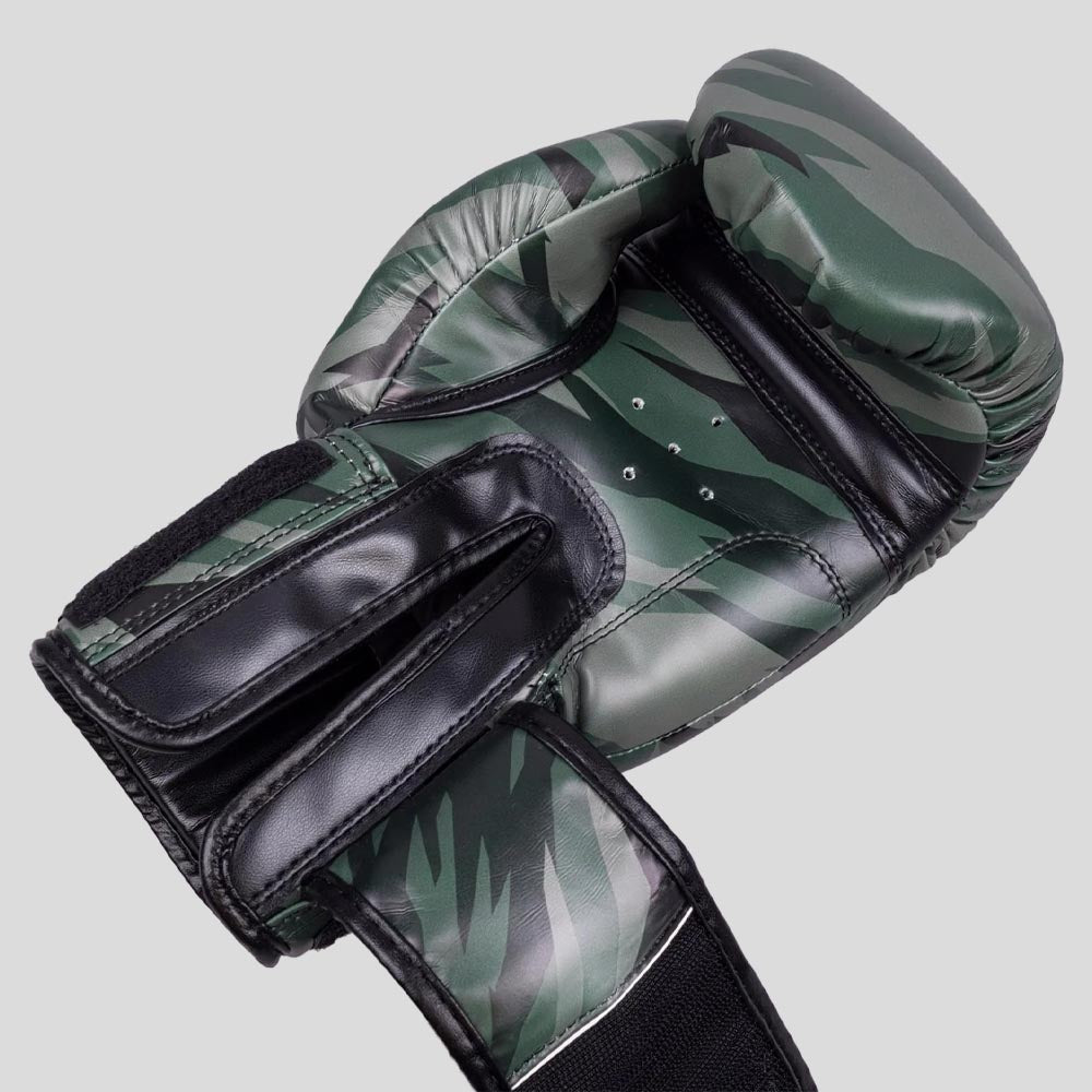 8 Weapons Unlimited 2.0 Boxing Gloves Woodland Camo