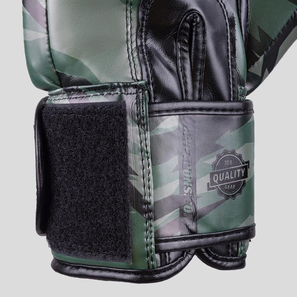 8 Weapons Unlimited 2.0 Boxing Gloves Woodland Camo