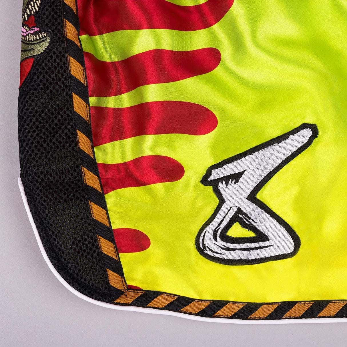 8 Weapons Jurassic Muay Thai Shorts Green - view 8
