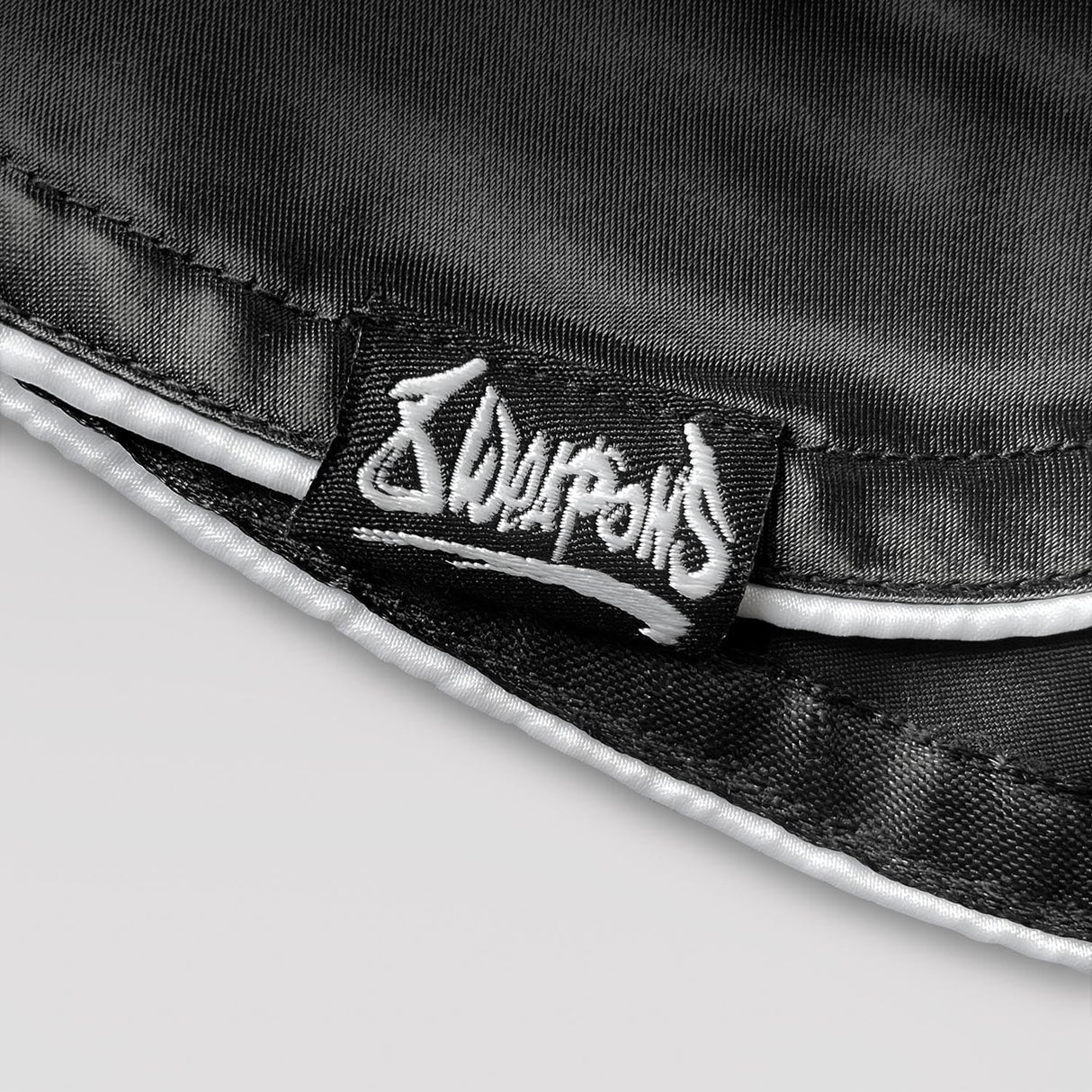 8 Weapons Mongkol Muay Thai Shorts Black/White - view 5