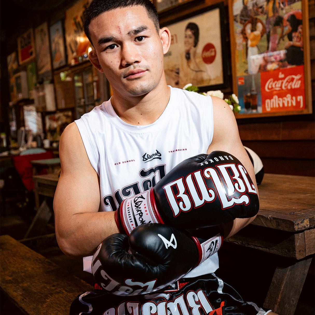 8 Weapons Bangkok Boxing Gloves Black/White - view 10