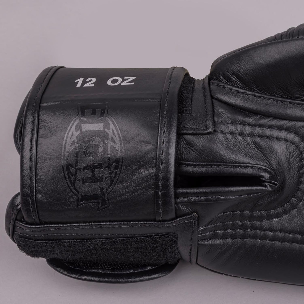 8 Weapons Bangkok Boxing Gloves Black/Black - view 8