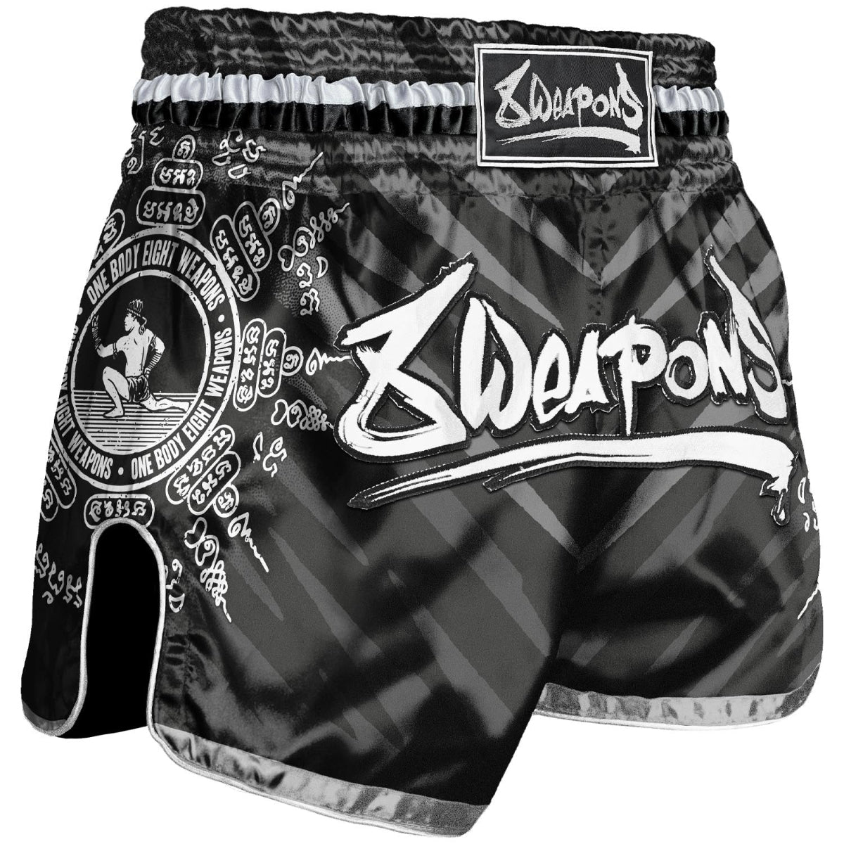 8 Weapons 8 modi in cui Yant Muay Thai Shorts nero/argento