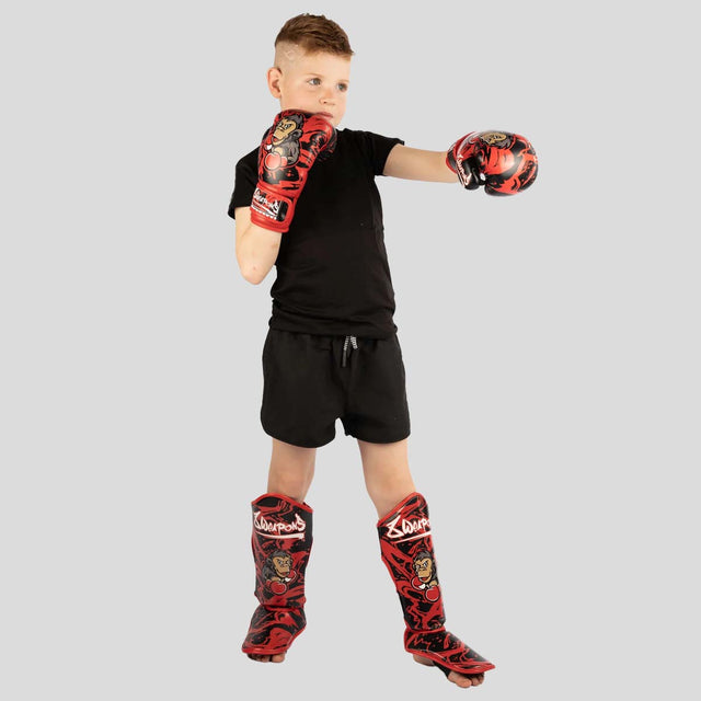 8 Weapons Joe Kids Shin Guards Black/Red