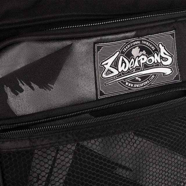 8 Weapons Sports Bag Black/Black