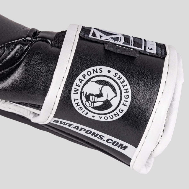 8 Weapons Unlimited 2.0 Kids Boxing Gloves Black/White