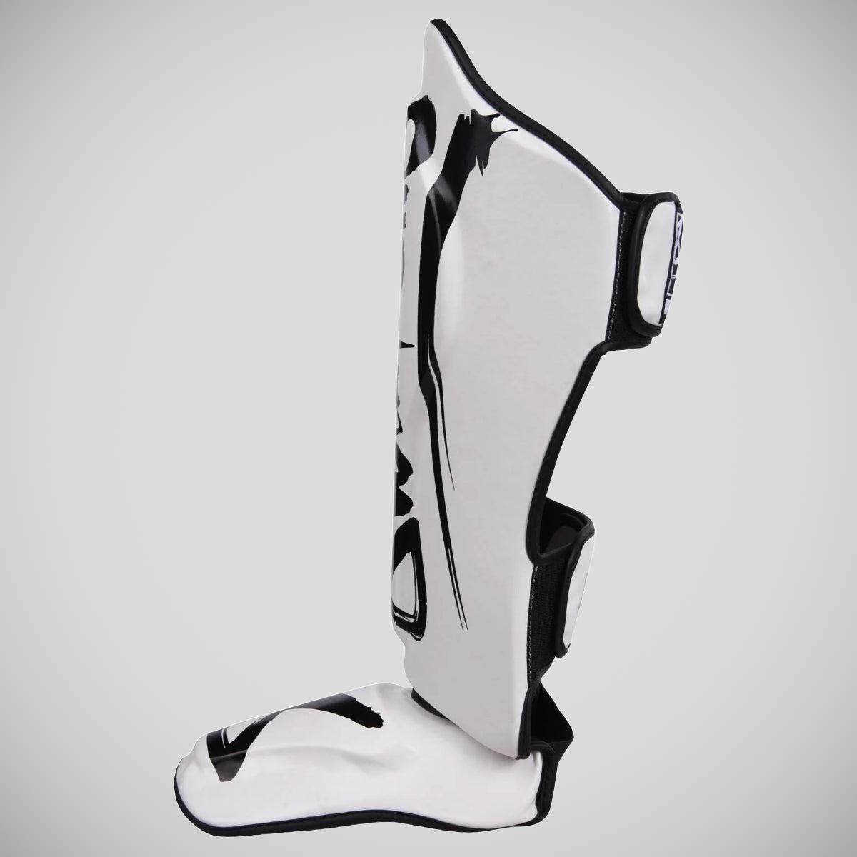 8 Weapons Unbegrenzt 2.0 Schienbeinwächter weiß/schwarz