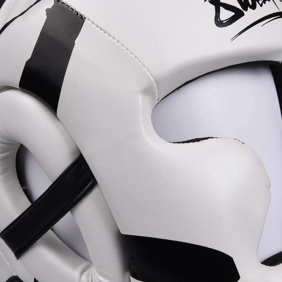 8 Weapons Unbegrenzter Kopfschutz weiß/schwarz