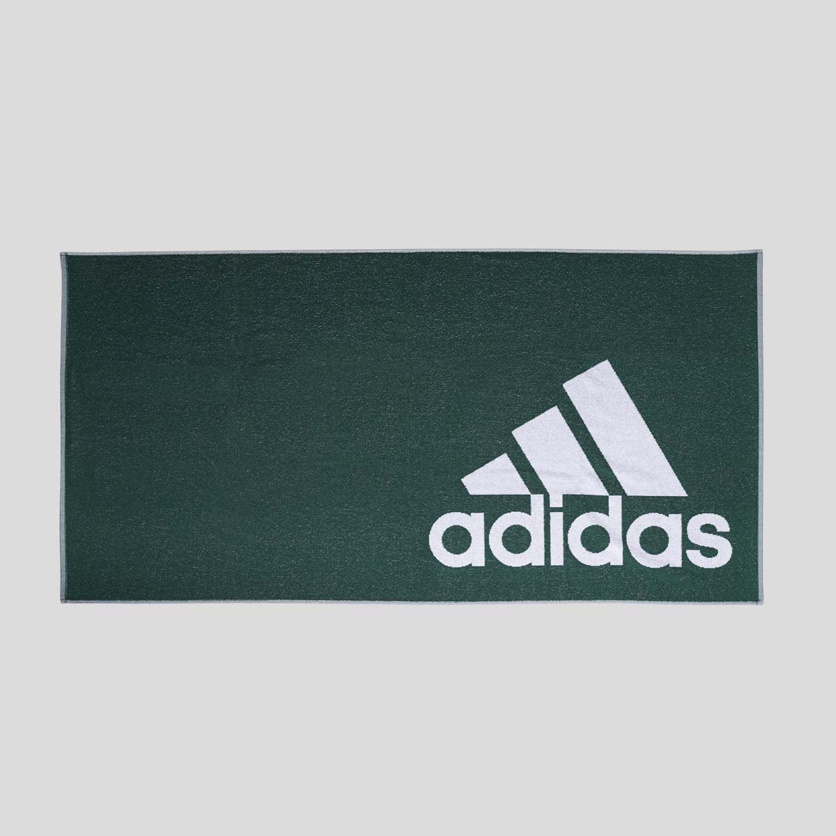 Adidas grande toalha verde