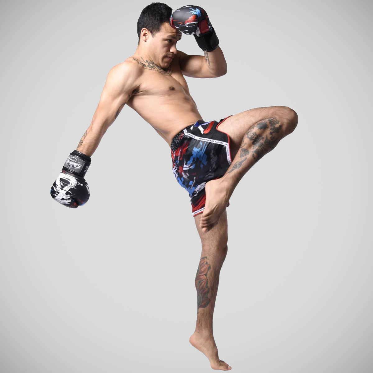 8 våpen kuttet som et blad 2.0 boksehansker svart