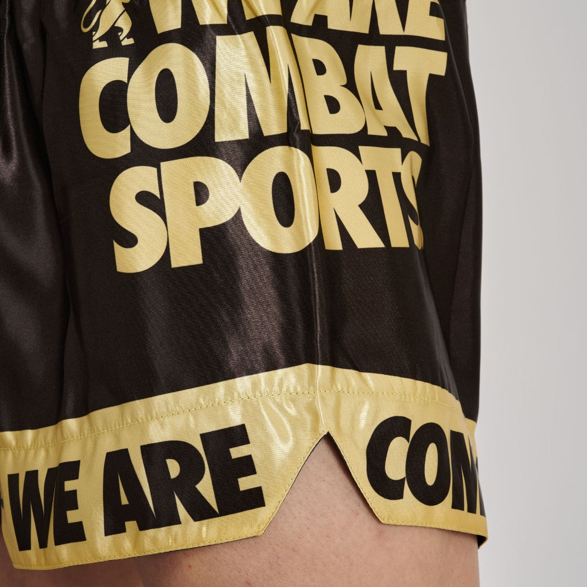 Leone ADN Kick thai pantaloni scurți negri/auriu