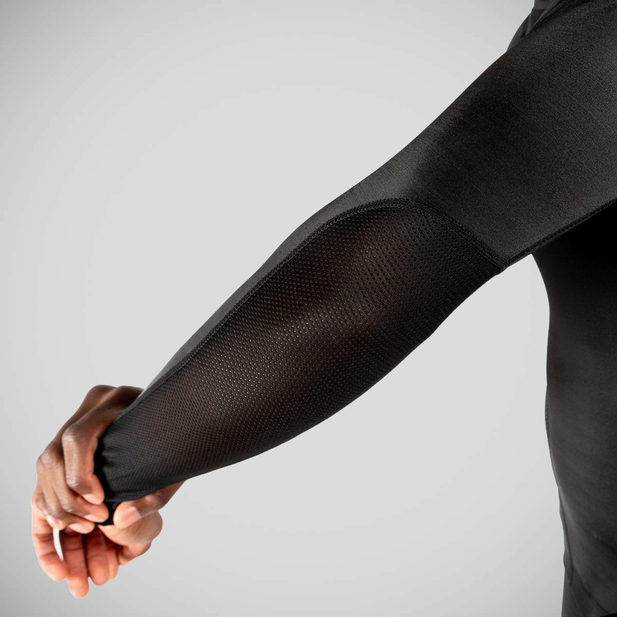 Венум G-під час довгих рукавів висипання чорний/золото