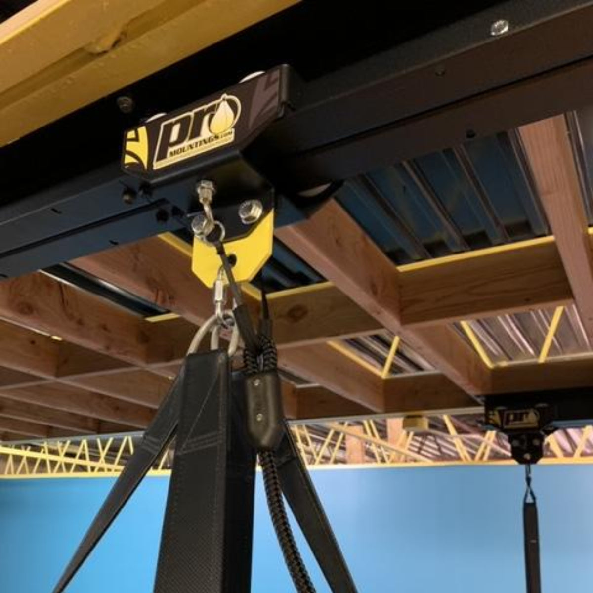 Pro Mountings Spring Plunger Track Combo with Rope