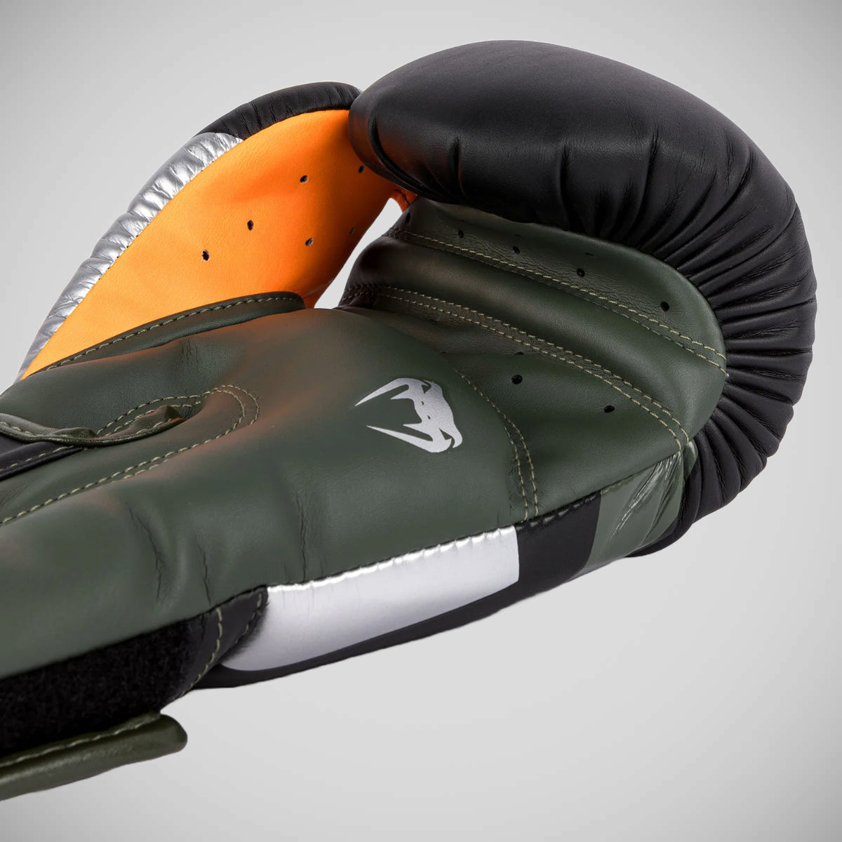 Mănuși de box de elită Venum Black/Silver/Kaki