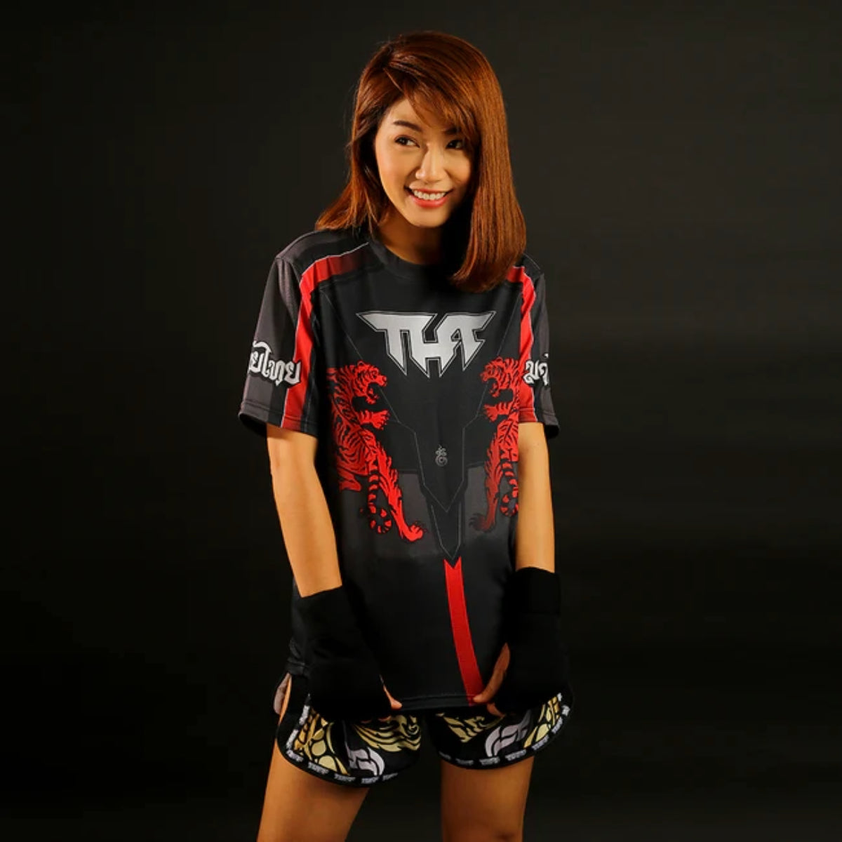 Tuff Sport Double Tiger com T-Shirt Mythical Forest Creaturas Thai Black