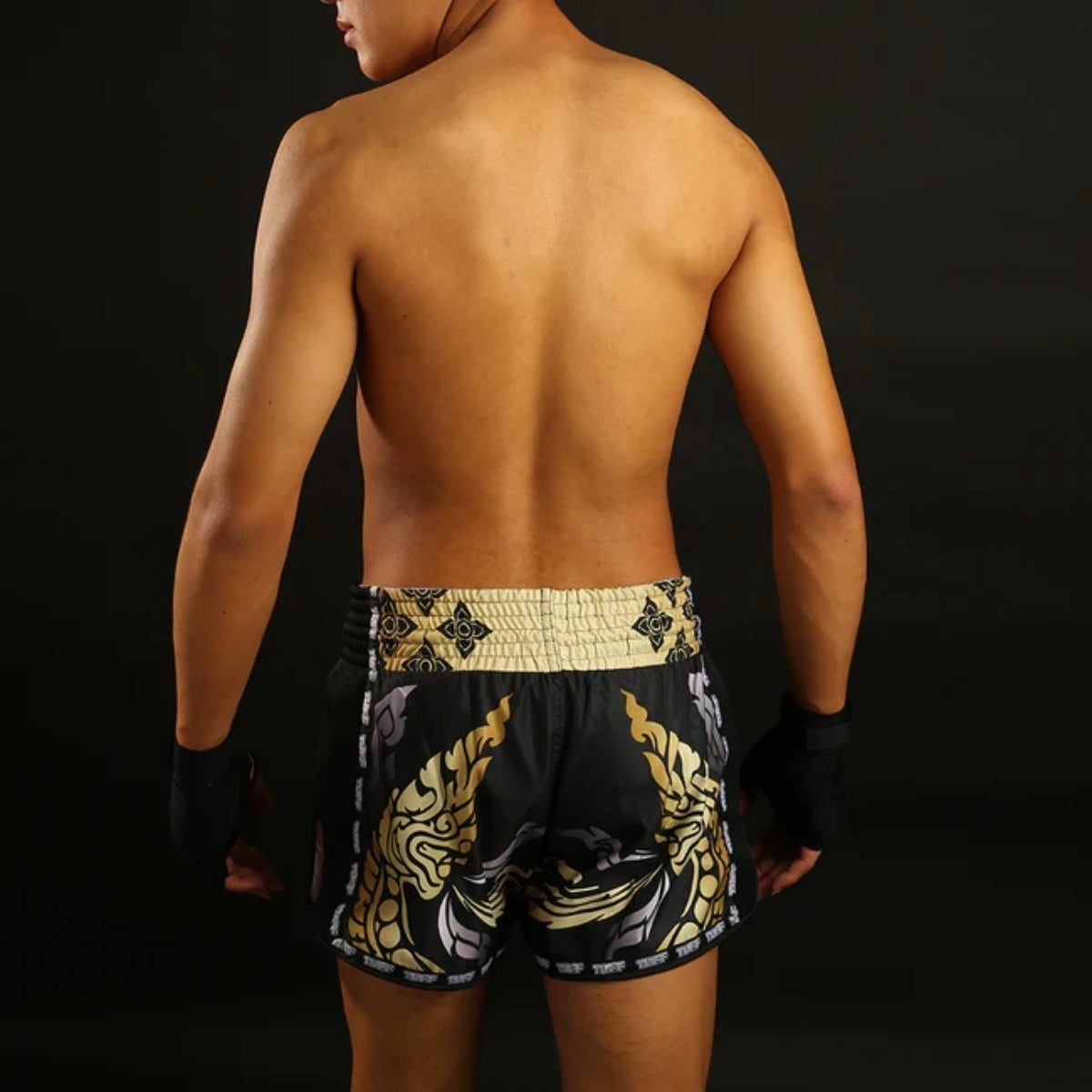 TUFF Sport MRS201 Retro Style Thai King Of Naga Muay Thai Szorty Czarne