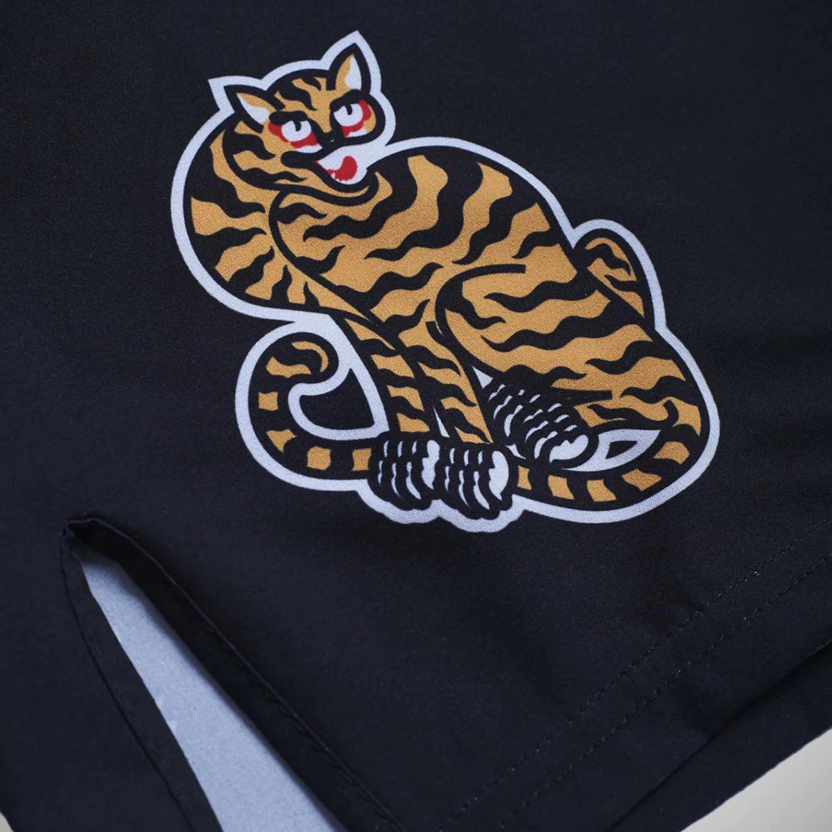 Manto Tigers Light Fight Shorts schwarz