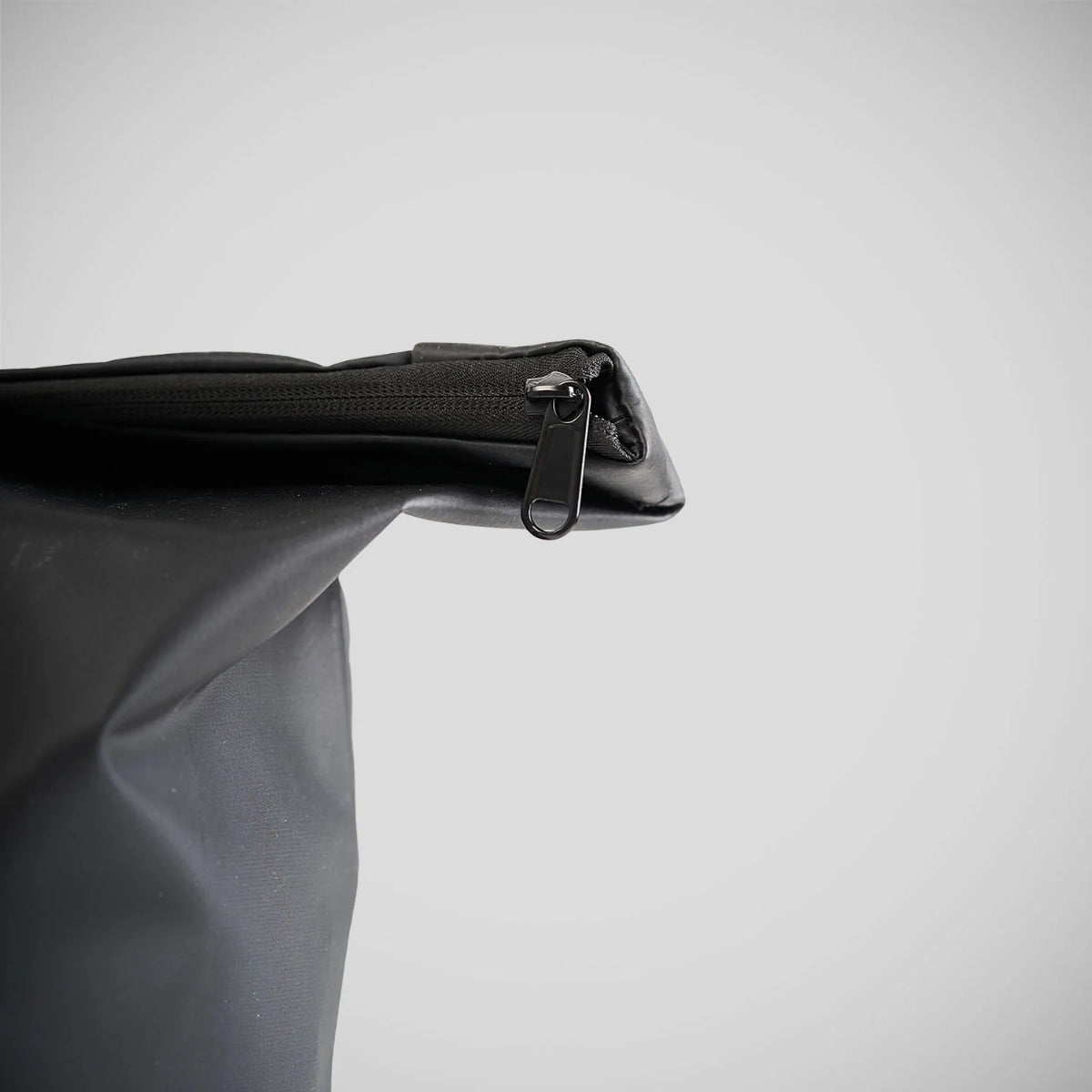 Manto Tokyo Roll Top Back Pack preto