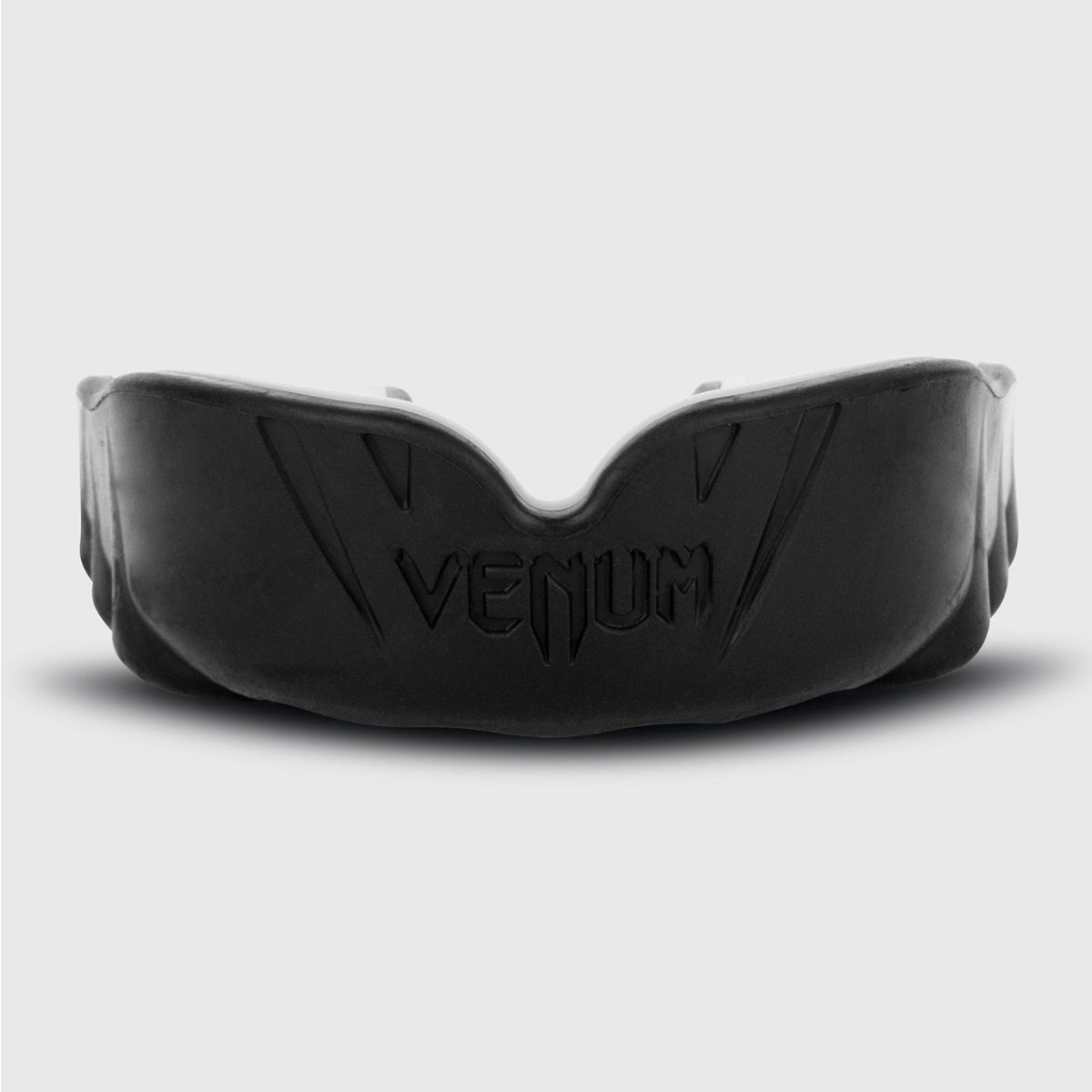 Venum Challenger Mouthguard Black/White