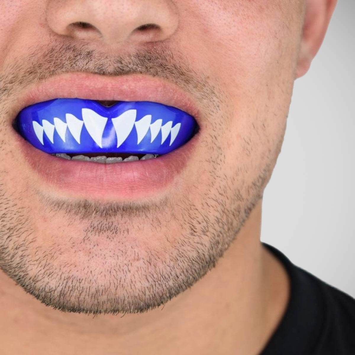 Safejawz Extra Shark Mouth Guard azul/blanco