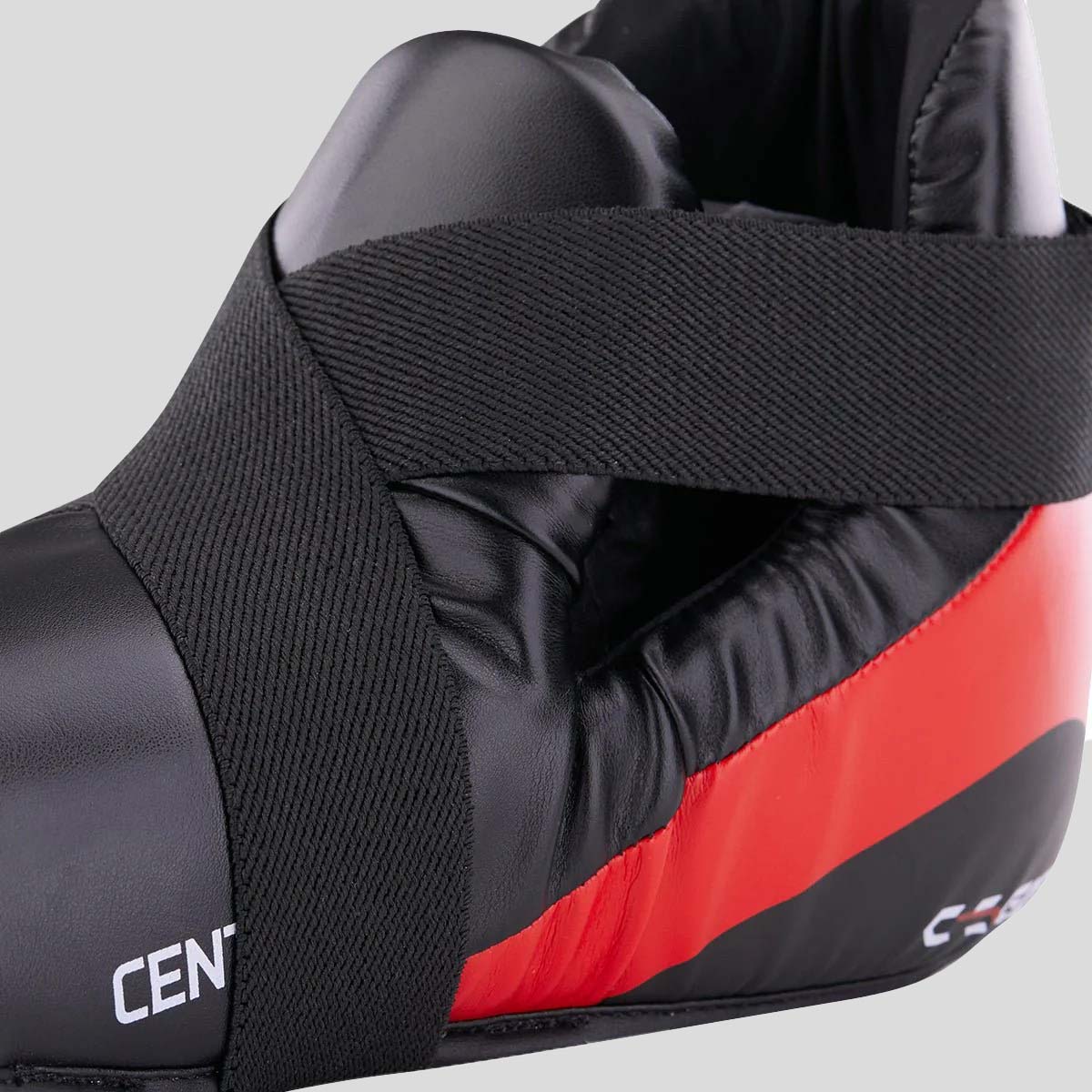 Century C-Gear-Bestimmung tritt schwarz/rot