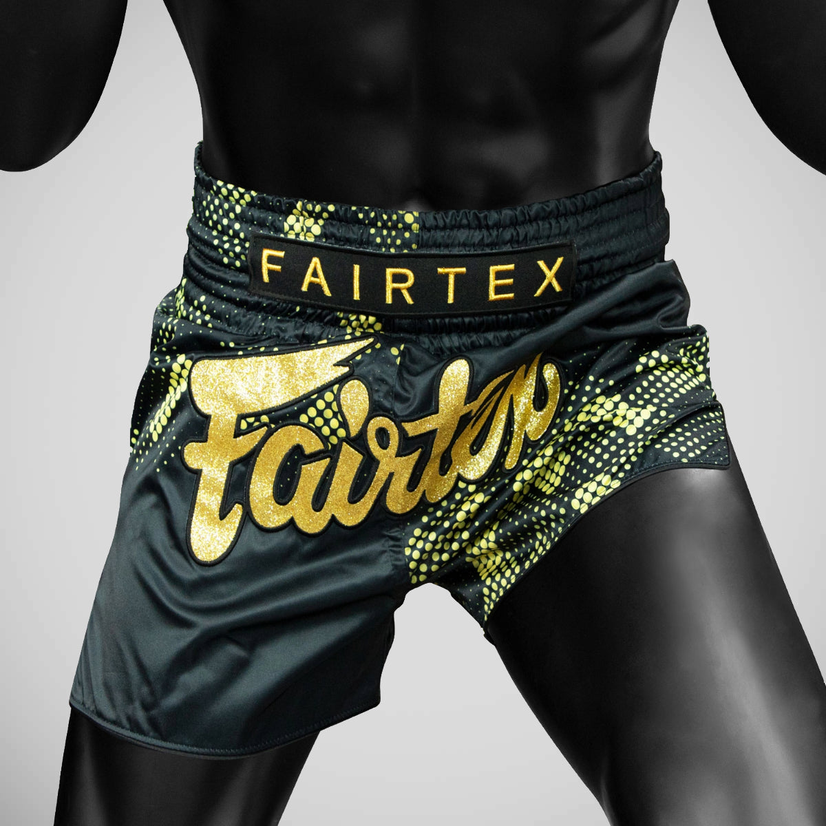 Fairtex BS1931 Heart of Gold Muay Thai Shorts preto