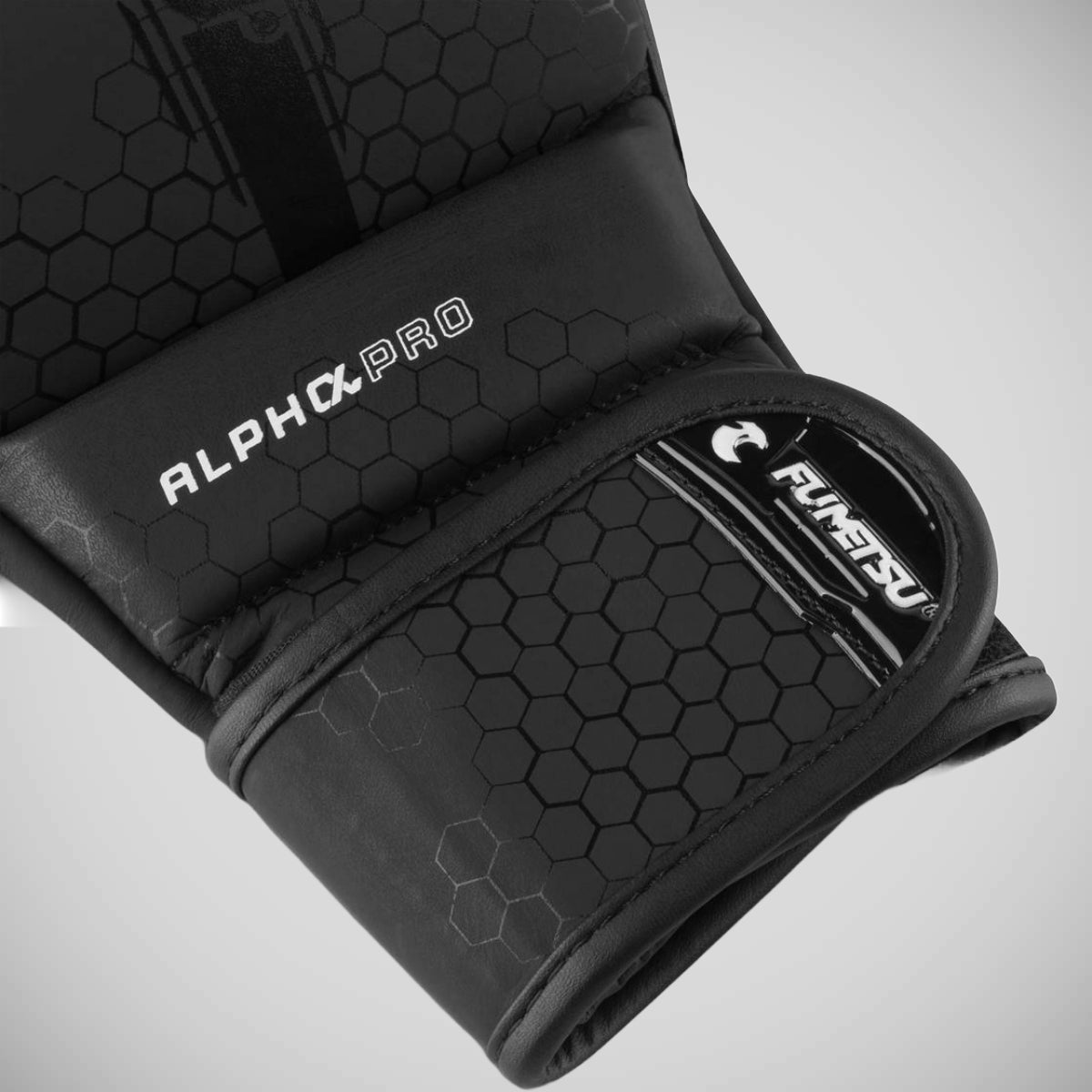 Fumetsu alpha pro mma спаринг -рукавички чорні/чорні