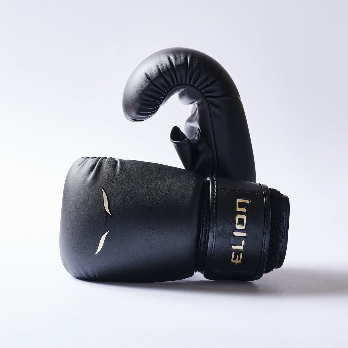 Elion Bag Gloves Black/Gold side profile