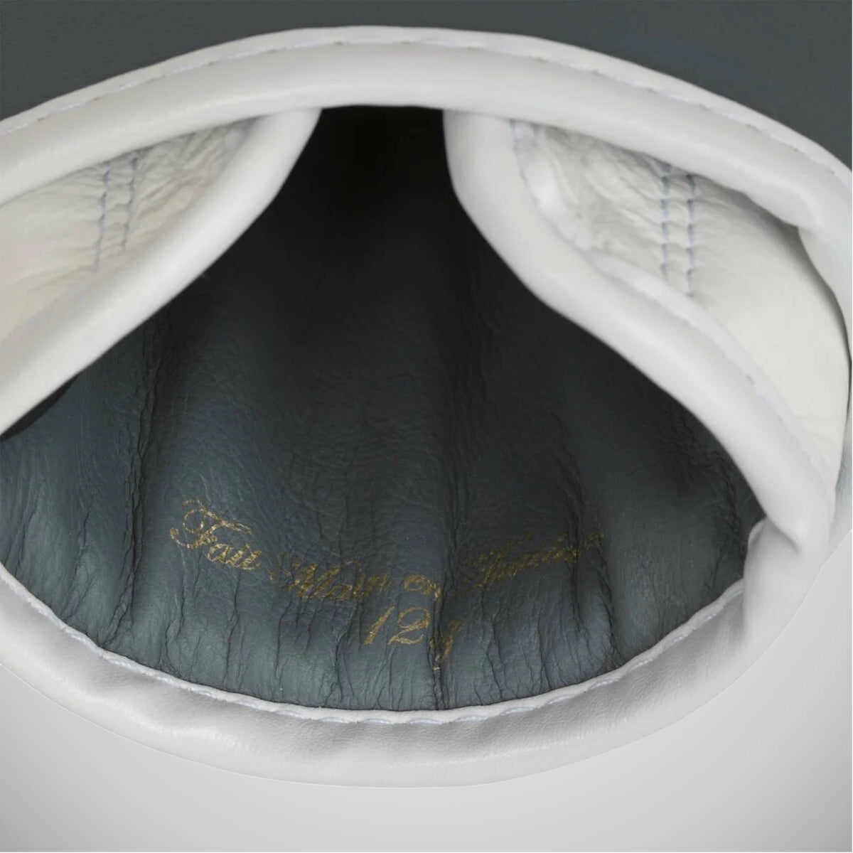 Elion Paris Elegant Boxing Gloves Grey