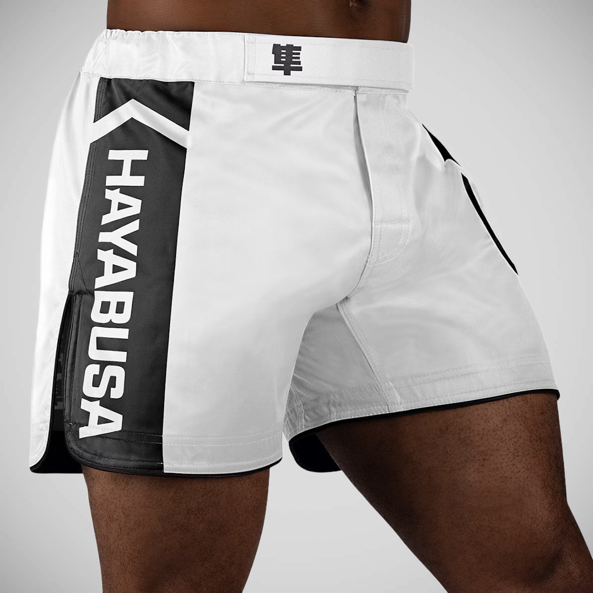 Hayabusa-Ikone mitten im Oberschenkel MMA Shorts Weiß/Schwarz