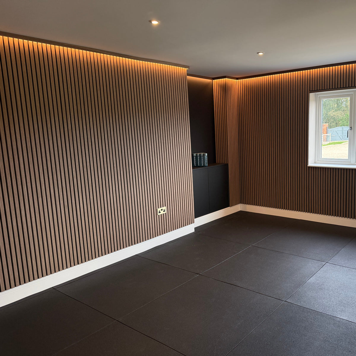 Sprung 20mm PRO Rubber Gym Floor Tiles - Smooth Top - Black
