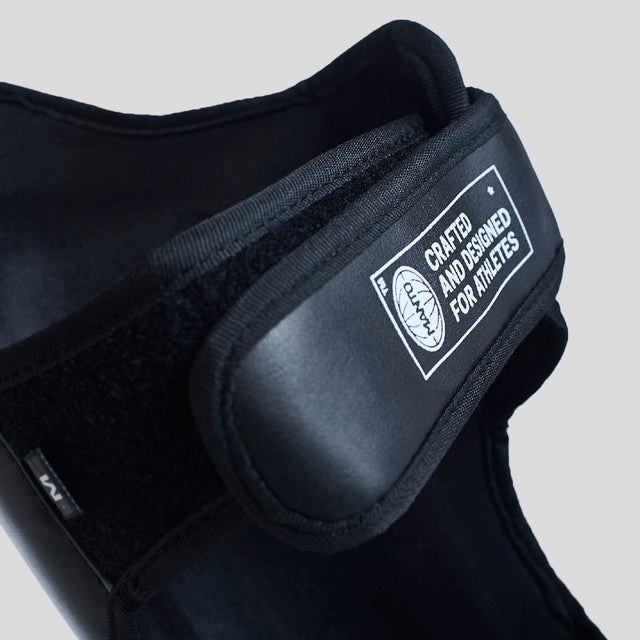 Manto Impact Shin Guards Black