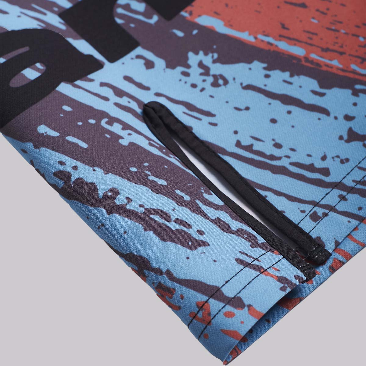 マントリビングスはマルチカラーと戦います