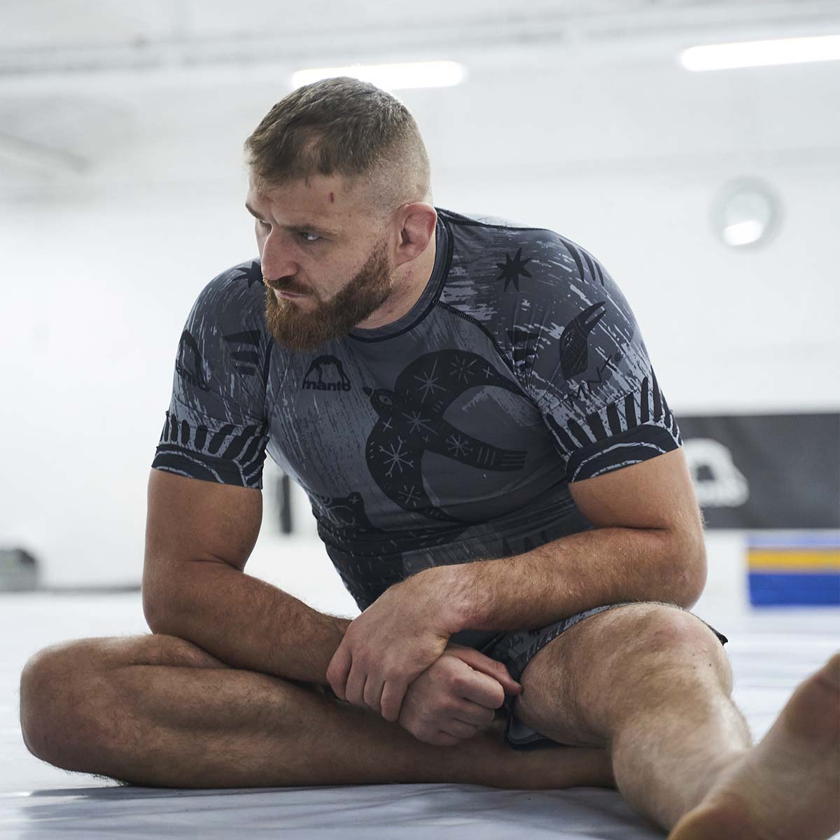 मंटो लिविंग्स रैश गार्ड ग्रे