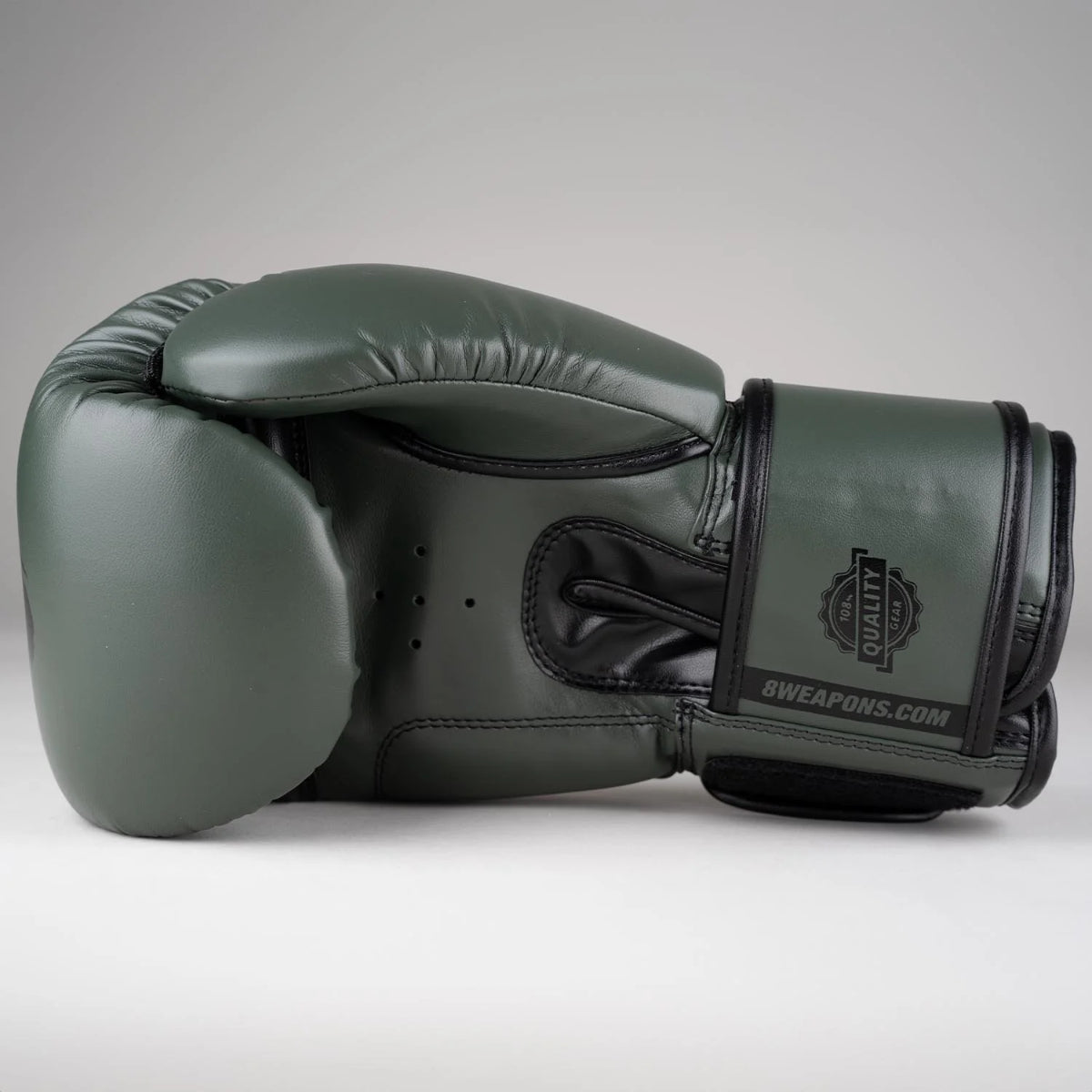 8 arme nelimitate 2.0 mănuși de box măslin/negru