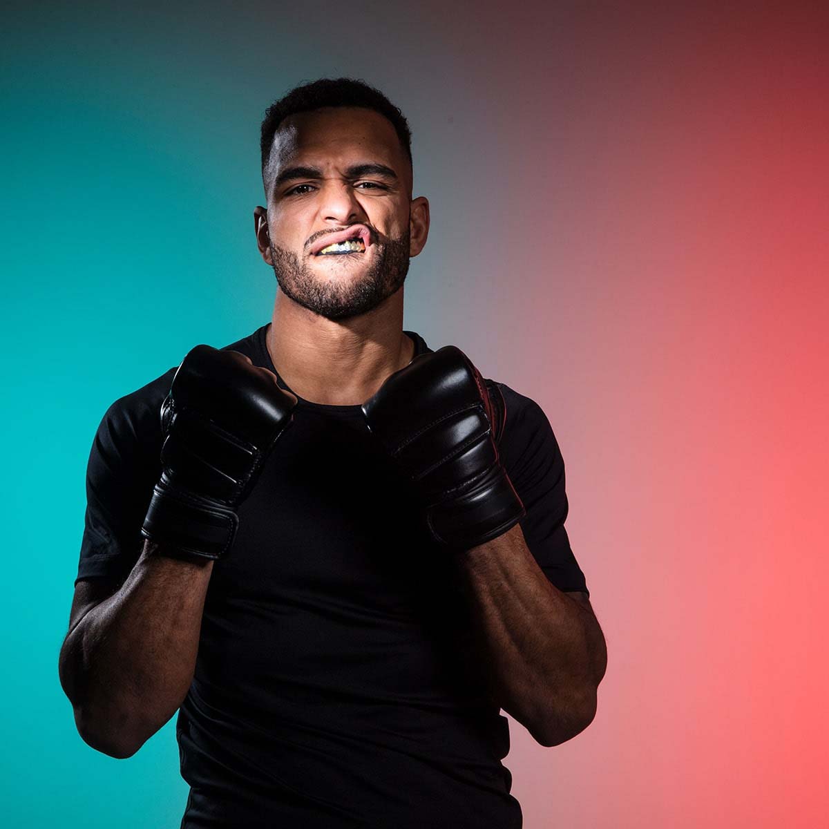 OPROインスタントカスタムフィット歯マウスガードブラック/ゴールド