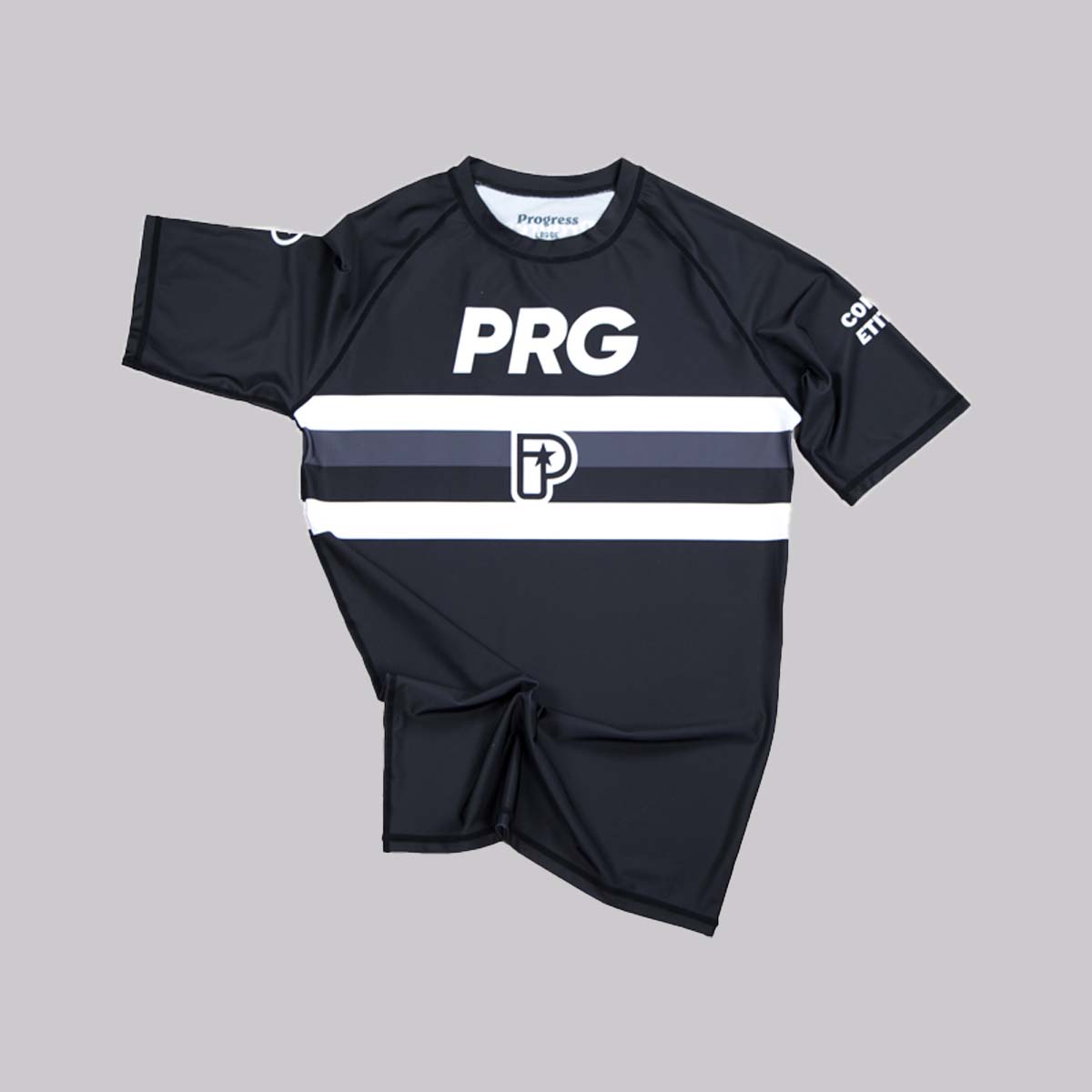 Прогресс ранжирует соревнование Rash Guard Black