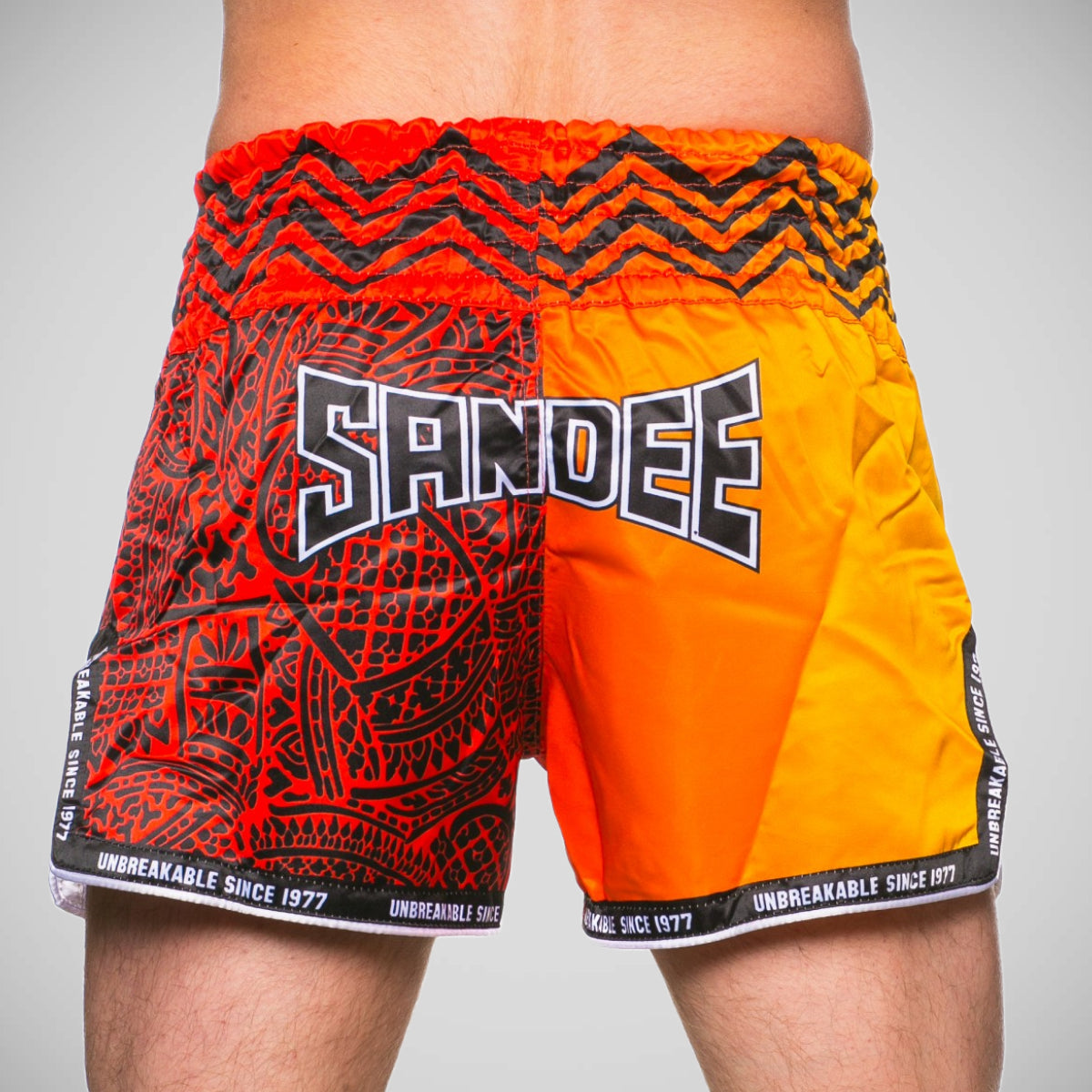 شورت ساندي واريور Muay Thai باللون الأحمر/البرتقالي