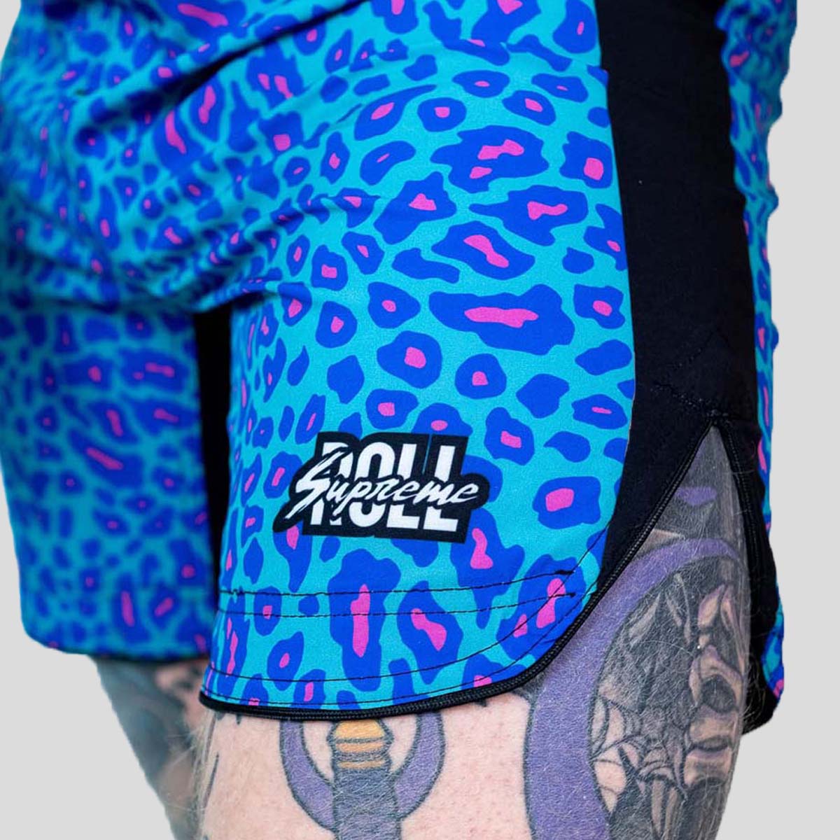 Roll Supreme The Butcher Fight Shorts Blue / Pink