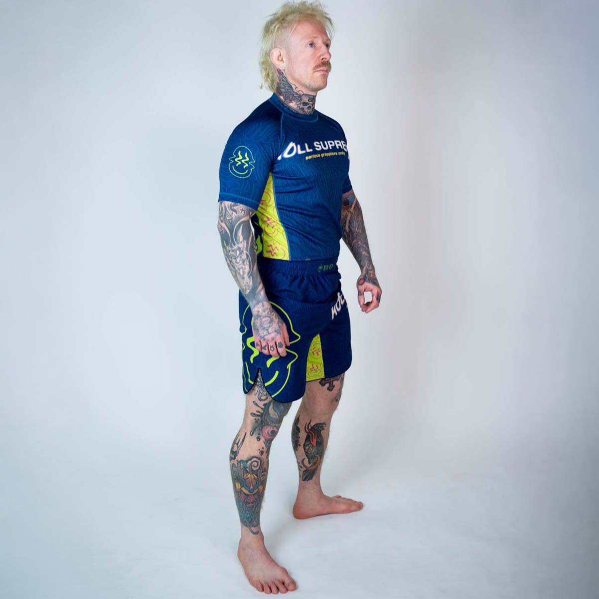 Roll Supreme The Rave Nuclear Candy Trip Trip Short Scoeve Rash Guard