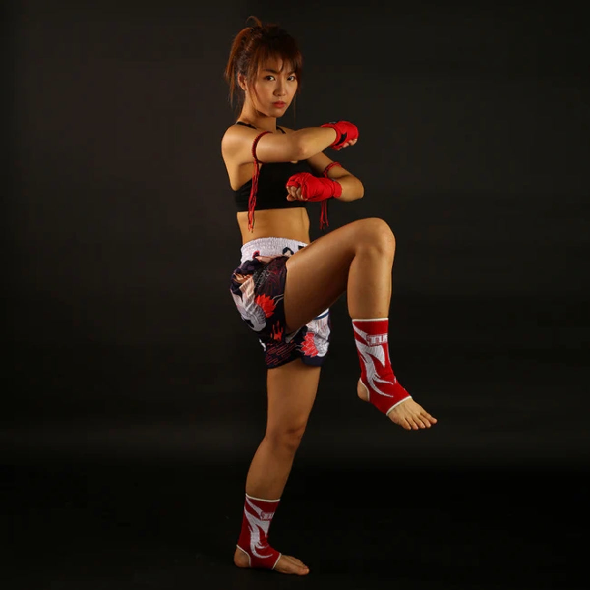 टफ स्पोर्ट MS639 नेवी ब्लू जापानी ड्राइंग क्रेन बर्ड्स मय थाई शॉर्ट्स