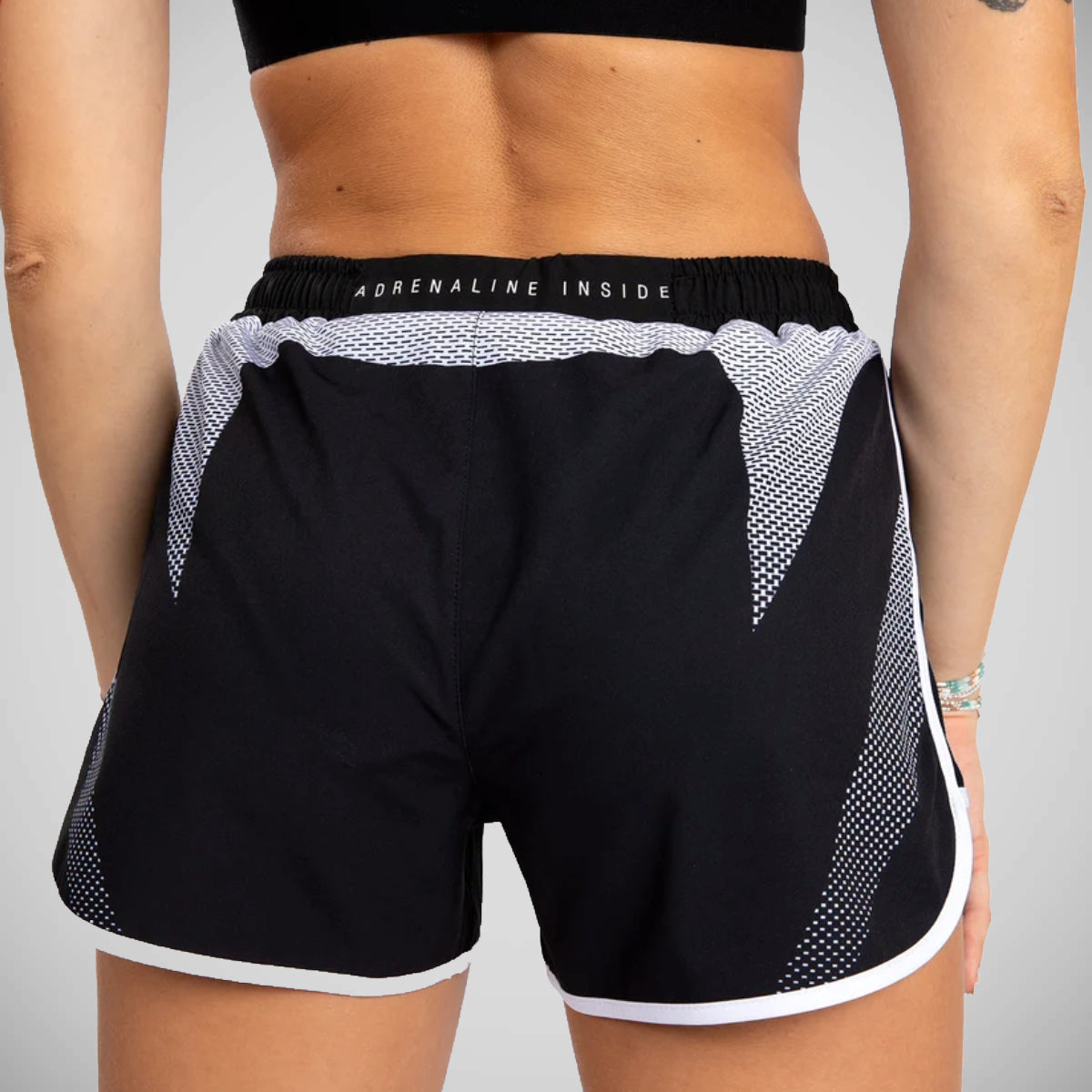 Venum Pantalones cortos de rendimiento de adrenalina para mujeres negras/moradas