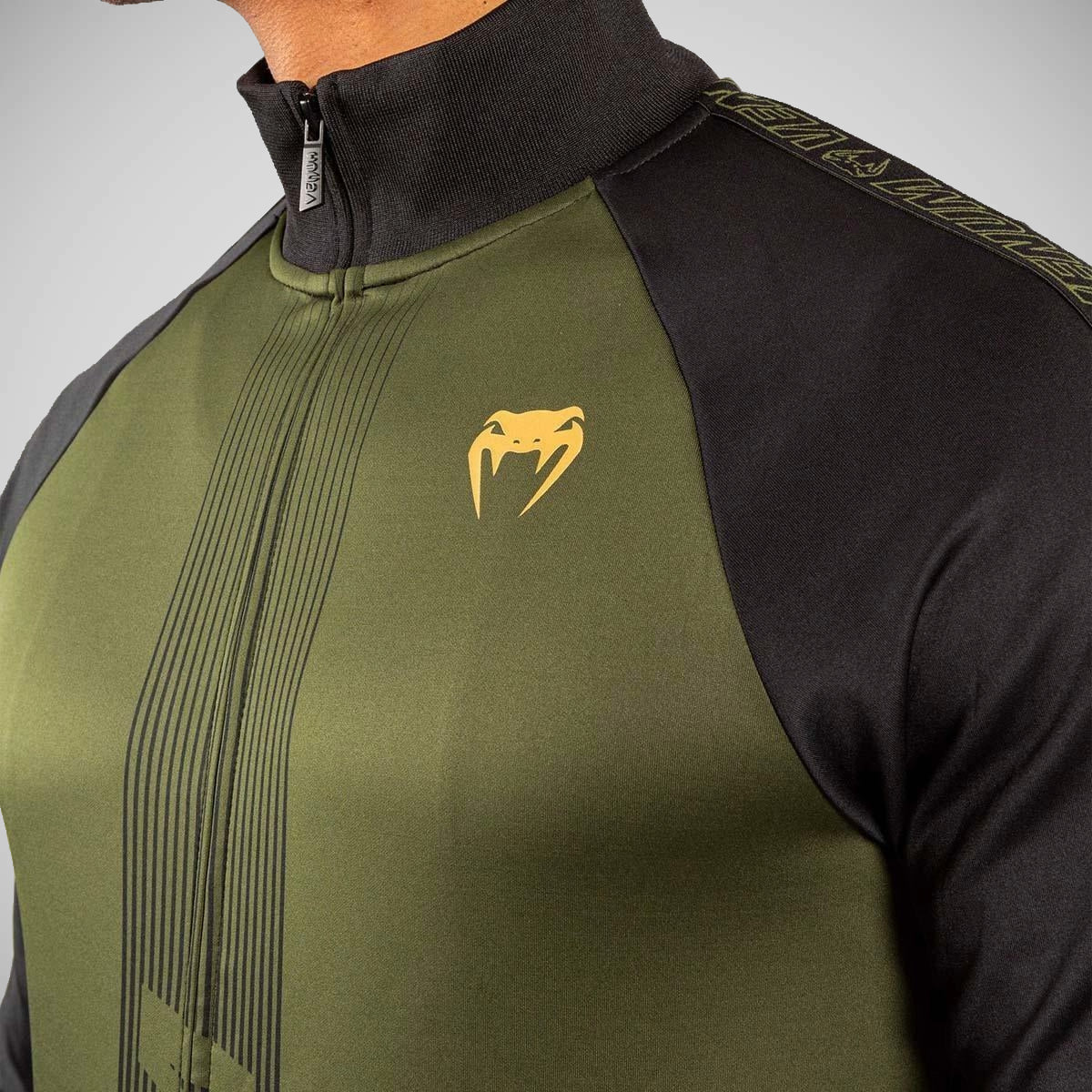 Venum Club 212田径夹克卡其色/黑色