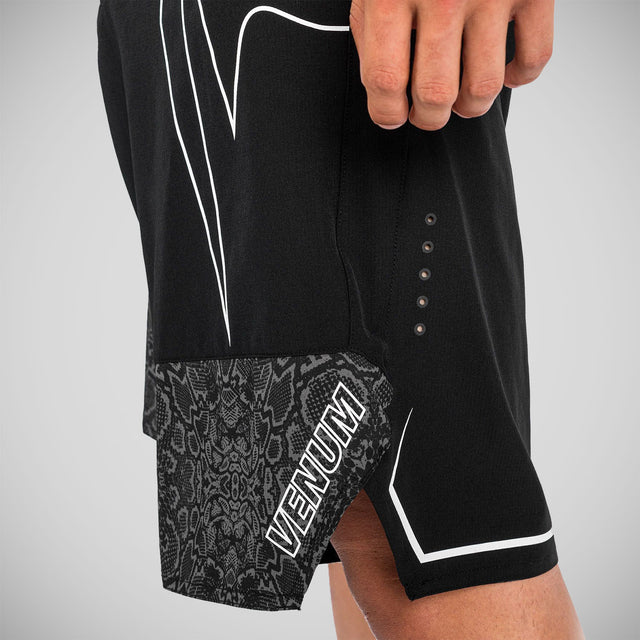 Venum Light 4.0 Fight Shorts Black/White