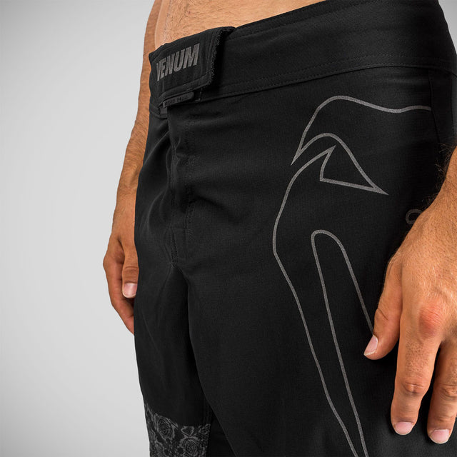 Venum Light 4.0 Reflective Fight Shorts Black/Black