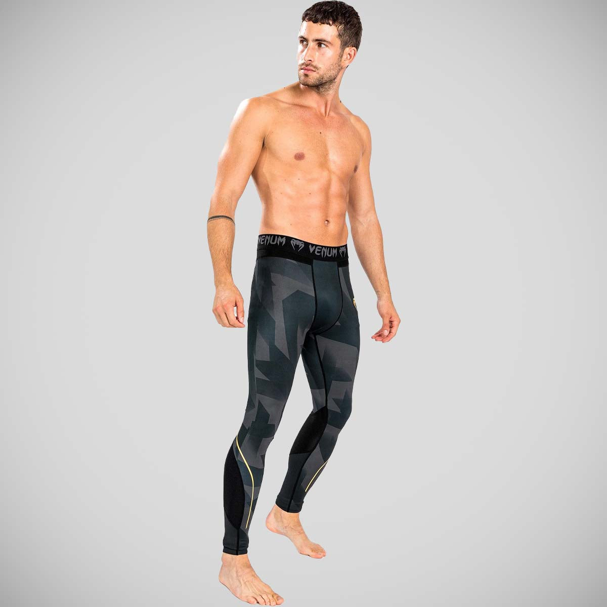 Venum Razor Spats Black/Gold