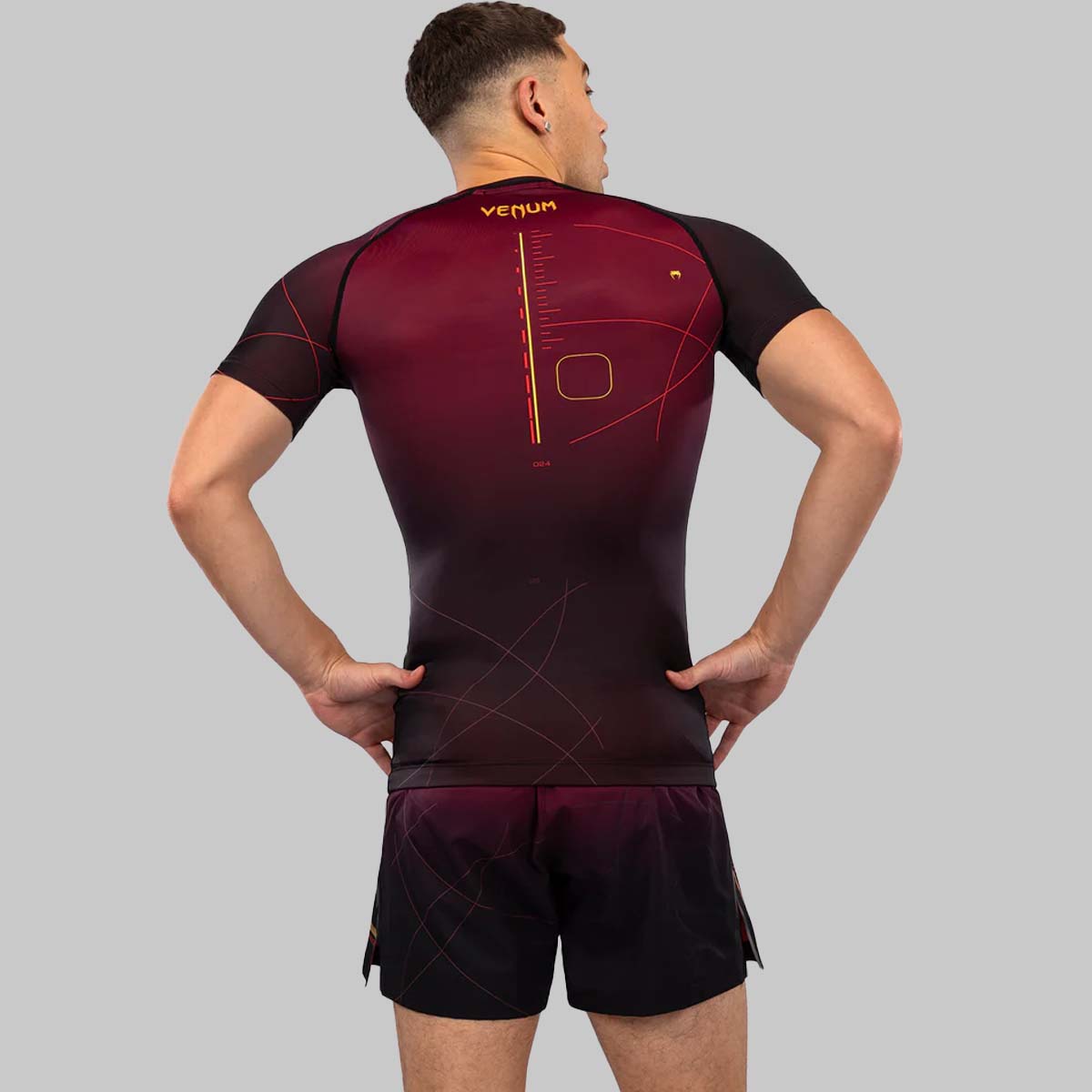 Venum Tactical XT с коротким рукавом Rash Guard Black/Burgundy/Gold