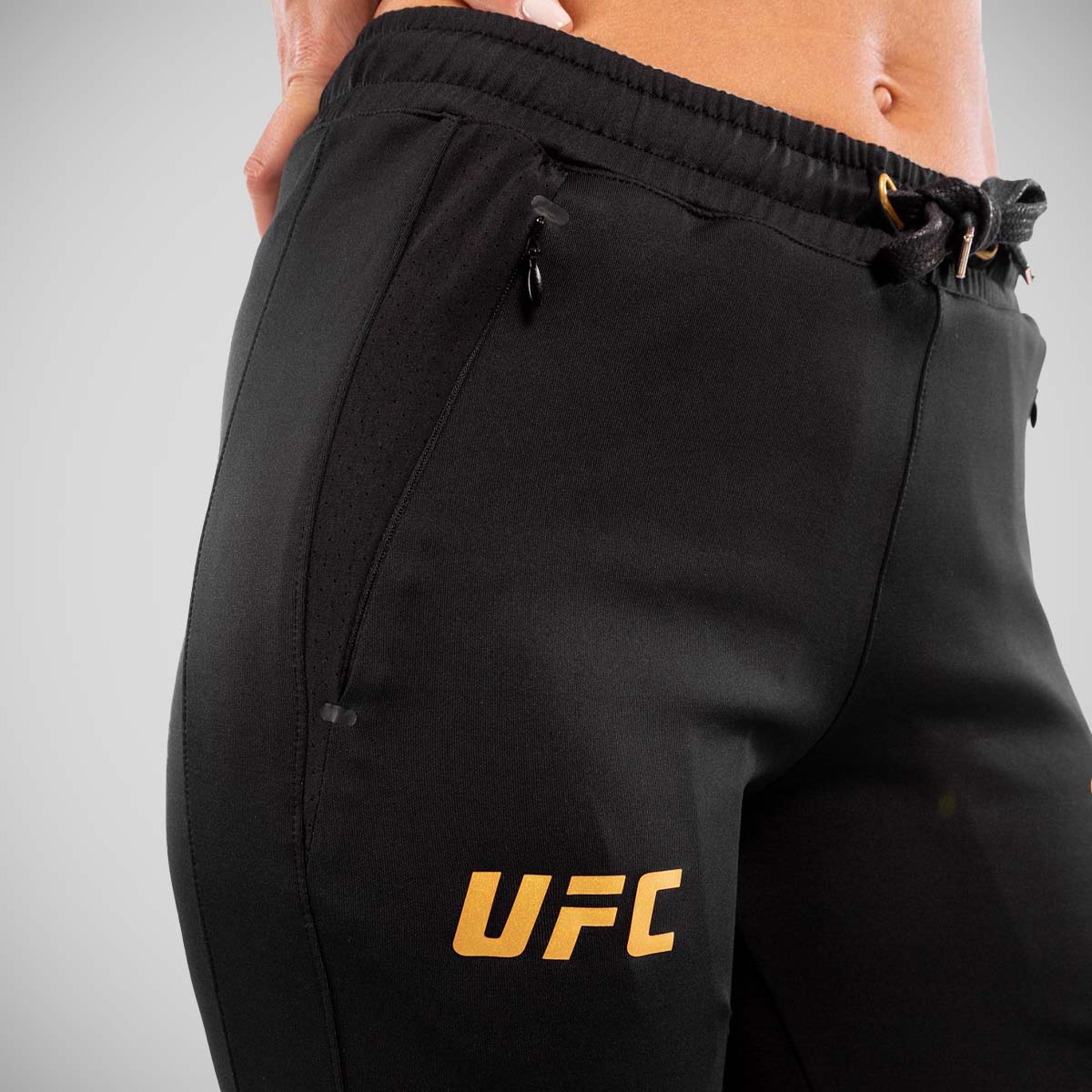Venum UFC Authentic Fight Night Dames Walkout Joggers Black/Gold