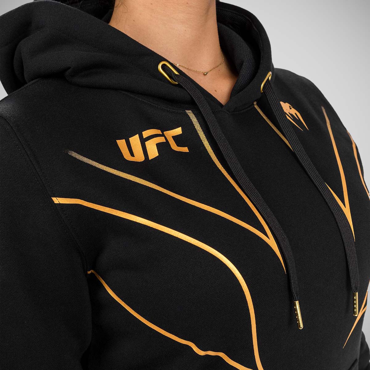 Venum UFC Fight Night 2.0 Réplica sudadera con capucha para mujeres negras/oro