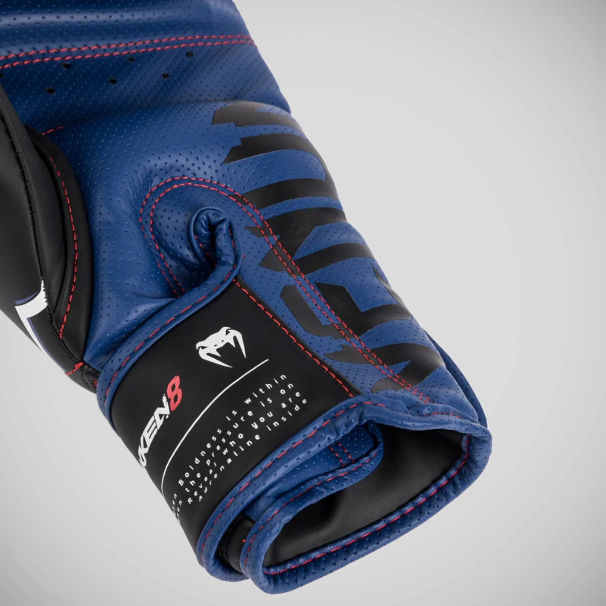 Venum X TEKKEN 8 진 카자마 복싱 장갑 검은 색/화이트